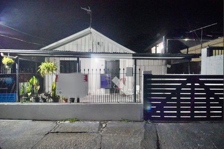 Casa à venda com 103m², 2 quartos e 1 vaga Casa à venda com 103m², 2 quartos e 1 vagaFachada