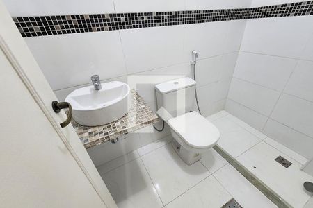 Casa à venda com 287m², 4 quartos e 1 vagaBanheiro 2