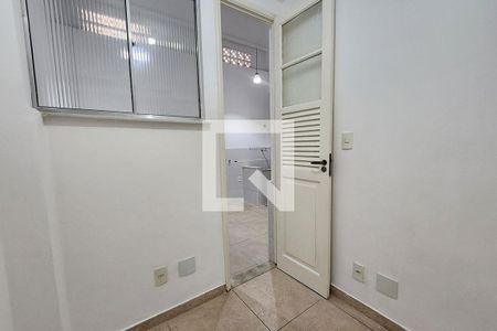 Casa à venda com 287m², 4 quartos e 1 vagaQuarto de Serviço