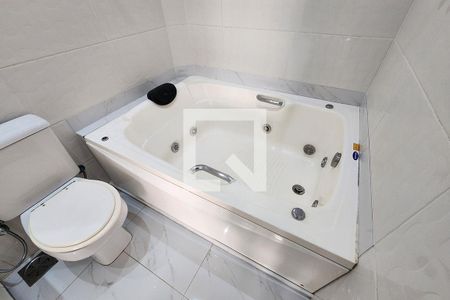 Casa à venda com 287m², 4 quartos e 1 vagaBanheiro da Suíte