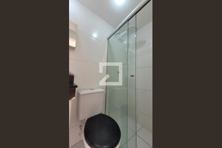Banheiro da Suíte de apartamento à venda com 2 quartos, 44m² em Vila Trinta E Um de Março, Campinas