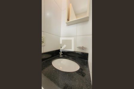 Apartamento à venda com 44m², 2 quartos e 1 vaga Apartamento à venda com 44m², 2 quartos e 1 vagaBanheiro