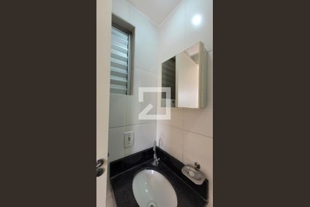 Banheiro da Suíte de apartamento à venda com 2 quartos, 44m² em Vila Trinta E Um de Março, Campinas