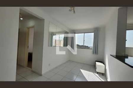 Sala de apartamento à venda com 2 quartos, 44m² em Vila Trinta E Um de Março, Campinas