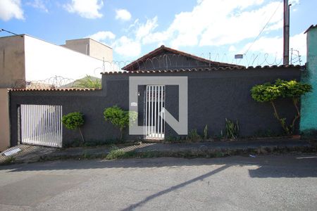 Casa para alugar com 360m², 4 quartos e 2 vagasFachada da Casa