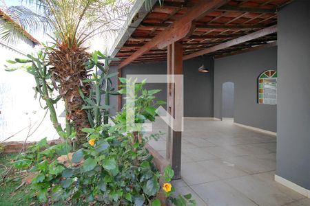 Casa para alugar com 360m², 4 quartos e 2 vagasJardim frontal