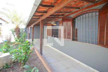 Casa para alugar com 360m², 4 quartos e 2 vagasVaranda Frontal