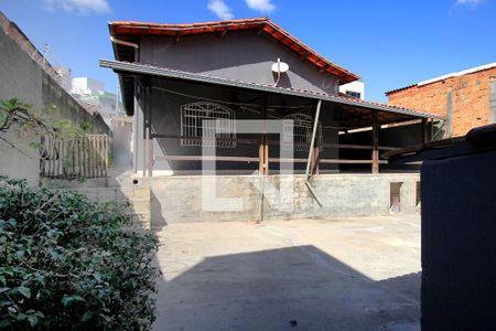 Casa para alugar com 360m², 4 quartos e 2 vagasQuintal