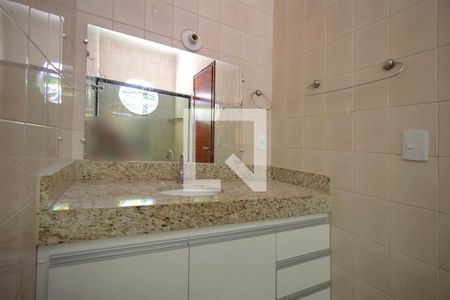 Casa para alugar com 360m², 4 quartos e 2 vagasBanheiro da Suíte