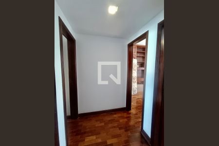 Corredor  de apartamento à venda com 3 quartos, 195m² em Leblon, Rio de Janeiro