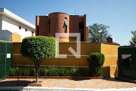 Casa à venda com 423m², 4 quartos e 8 vagasFachada