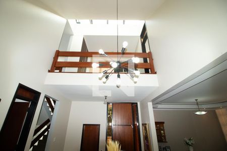 Casa à venda com 423m², 4 quartos e 8 vagasDetalhes