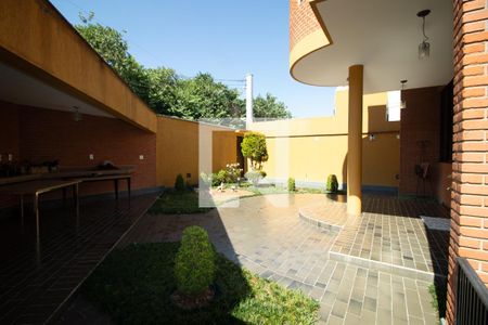 Casa à venda com 423m², 4 quartos e 8 vagasQuintal