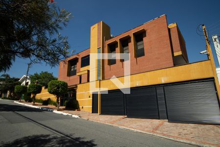 Casa à venda com 423m², 4 quartos e 8 vagasFachada
