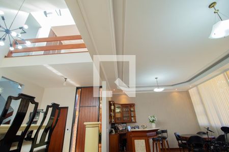 Casa à venda com 423m², 4 quartos e 8 vagasdetalhes