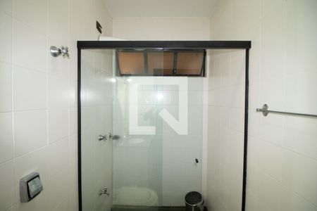 Casa à venda com 423m², 4 quartos e 8 vagasBanheiro 5