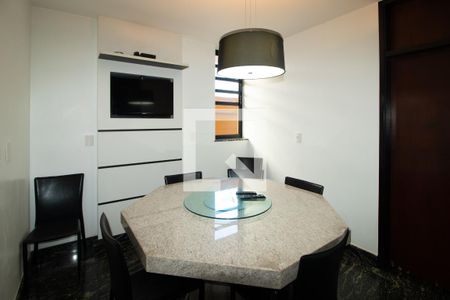 Casa à venda com 423m², 4 quartos e 8 vagasCopa