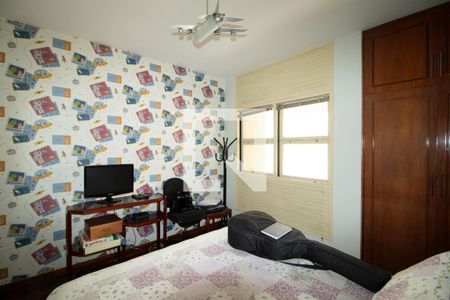 Casa à venda com 423m², 4 quartos e 8 vagasQuarto 2