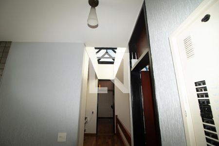 Casa à venda com 423m², 4 quartos e 8 vagasQuarto 2