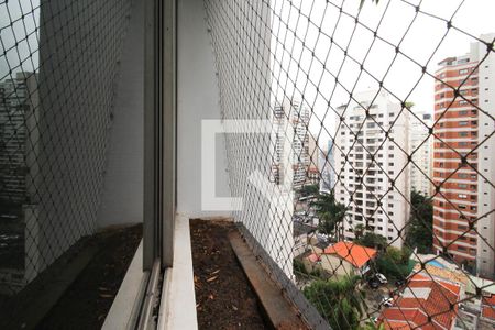 Janela de apartamento à venda com 3 quartos, 128m² em Vila Nova Conceição, São Paulo