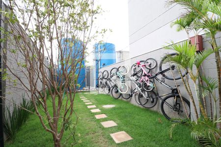 Apartamento à venda com 37m², 2 quartos e sem vagaÁrea comum