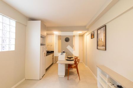 Sala/Cozinha de apartamento para alugar com 1 quarto, 38m² em Centro, Curitiba