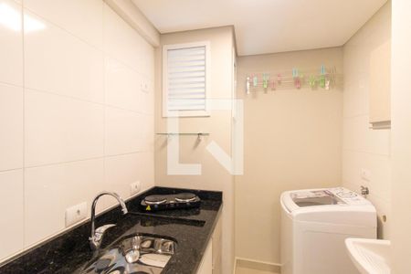 Cozinha e Área de Serviço de apartamento para alugar com 1 quarto, 38m² em Centro, Curitiba