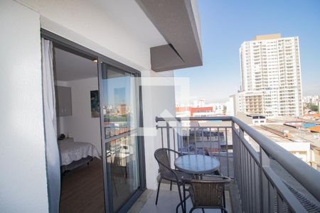 Apartamento à venda com 29m², 1 quarto e sem vaga Apartamento à venda com 29m², 1 quarto e sem vagaVaranda