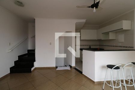 Sala de casa à venda com 2 quartos, 118m² em Vila Eldízia, Santo André