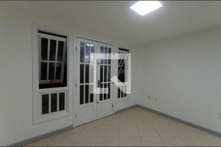 Casa de Condomínio à venda com 3 quartos, 143m² em Teresópolis, Porto Alegre