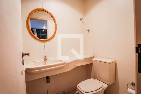 Apartamento à venda com 220m², 3 quartos e 3 vagasBanheiro de Serviço