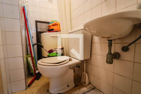 Apartamento à venda com 220m², 3 quartos e 3 vagasBanheiro de Serviço 2