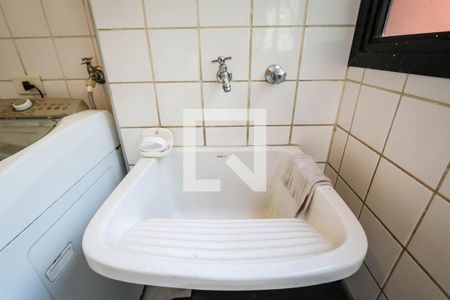 Apartamento à venda com 220m², 3 quartos e 3 vagasLavanderia