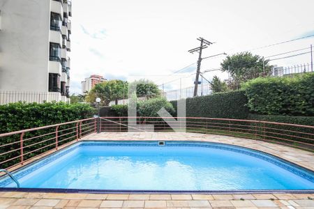 Apartamento à venda com 220m², 3 quartos e 3 vagasÁrea comum - Piscina