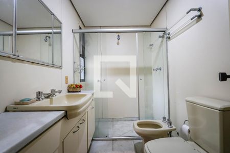 Apartamento à venda com 220m², 3 quartos e 3 vagasBanheiro 2