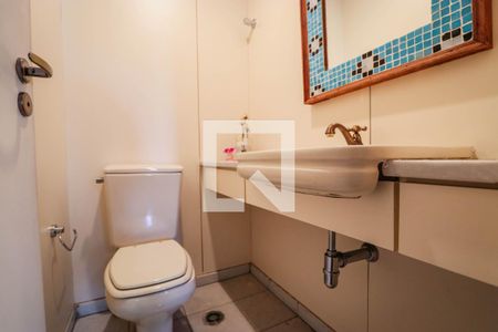 Apartamento à venda com 220m², 3 quartos e 3 vagasBanheiro 3