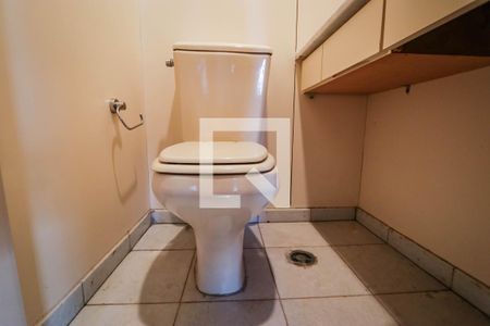 Apartamento à venda com 220m², 3 quartos e 3 vagasBanheiro 3