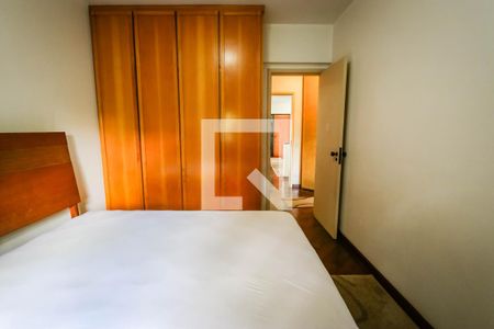 Apartamento à venda com 220m², 3 quartos e 3 vagasQuarto 2