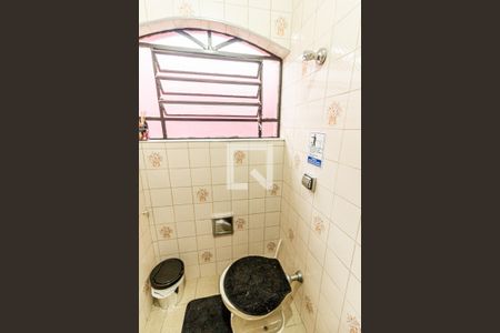 Casa para alugar com 400m², 3 quartos e 2 vagas Casa para alugar com 400m², 3 quartos e 2 vagasBanheiro 2