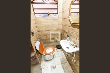 Casa para alugar com 400m², 3 quartos e 2 vagas Casa para alugar com 400m², 3 quartos e 2 vagasBanheiro 1