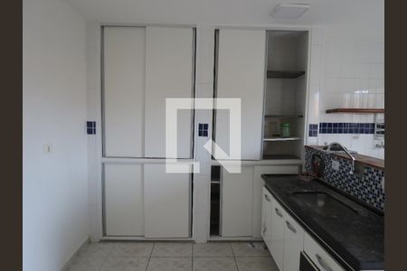 Casa à venda com 160m², 3 quartos e 1 vagaCozinha - Armário