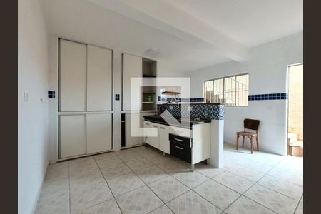 Casa à venda com 160m², 3 quartos e 1 vaga Casa à venda com 160m², 3 quartos e 1 vagaCozinha