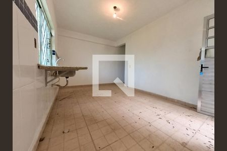 Casa à venda com 160m², 3 quartos e 1 vaga Casa à venda com 160m², 3 quartos e 1 vagaEspaço Separado - Cômodo Parte de Baixo - Cozinha