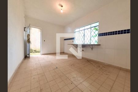Casa à venda com 160m², 3 quartos e 1 vaga Casa à venda com 160m², 3 quartos e 1 vagaEspaço Separado - Cômodo Parte de Baixo - Cozinha