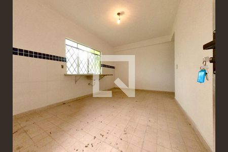 Casa à venda com 160m², 3 quartos e 1 vaga Casa à venda com 160m², 3 quartos e 1 vagaEspaço Separado - Cômodo Parte de Baixo - Cozinha