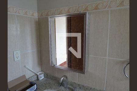 Casa à venda com 160m², 3 quartos e 1 vagaBanheiro Quarto 1 - Espelho