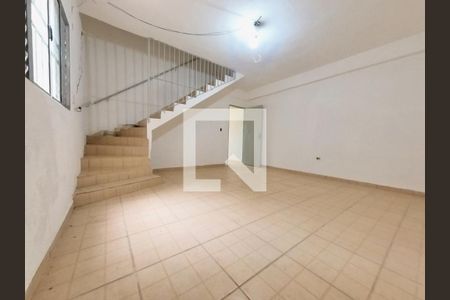 Casa à venda com 160m², 3 quartos e 1 vaga Casa à venda com 160m², 3 quartos e 1 vagaEspaço Separado - Cômodo Parte de Baixo