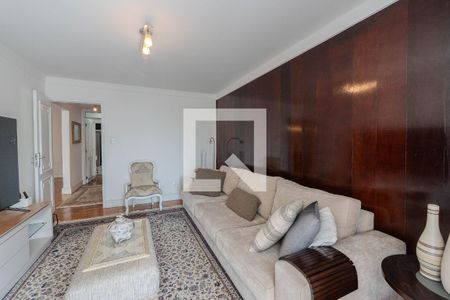 Sala de TV de apartamento à venda com 3 quartos, 220m² em Morro dos Ingleses, São Paulo