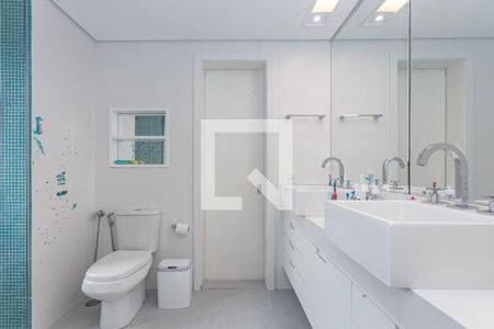 Apartamento à venda com 172m², 3 quartos e 3 vagasBanheiro