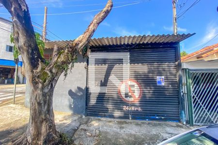 Casa à venda com 252m², 2 quartos e 1 vagaFachada